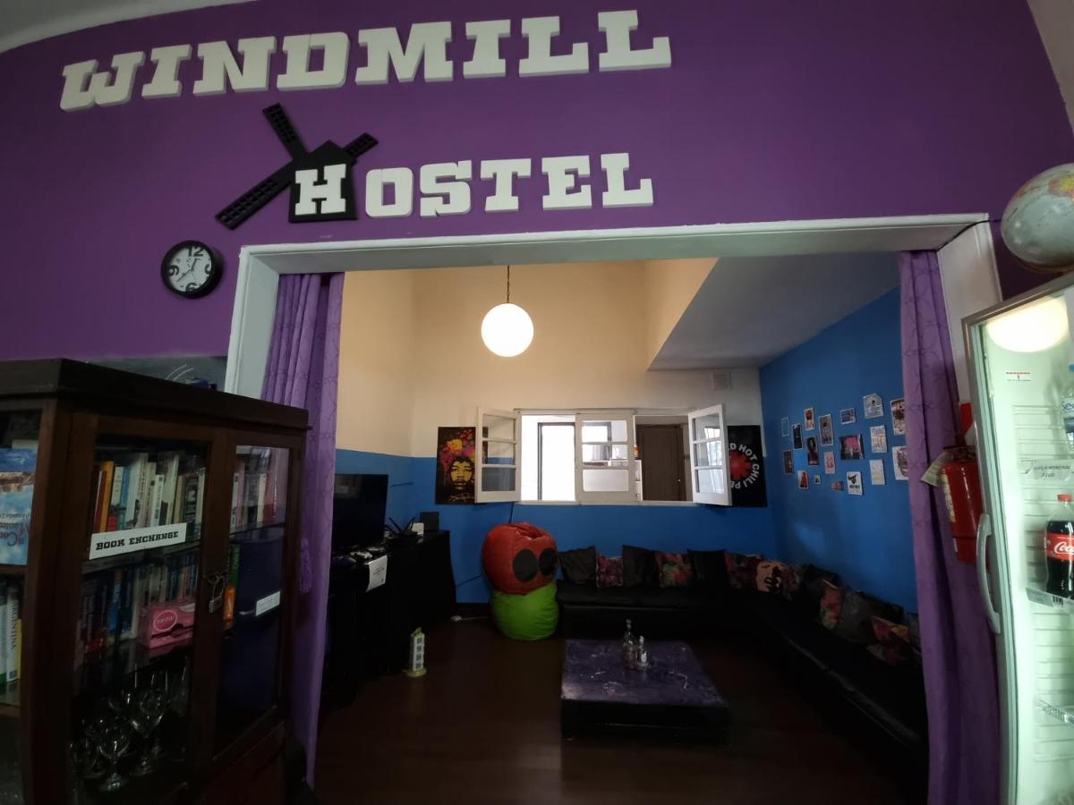 Windmill Hostel メンドーサ エクステリア 写真